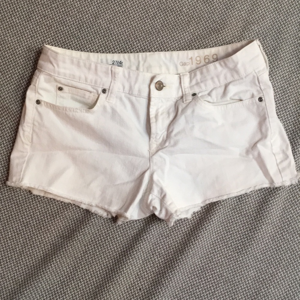 GAP white cutoff jean shorts